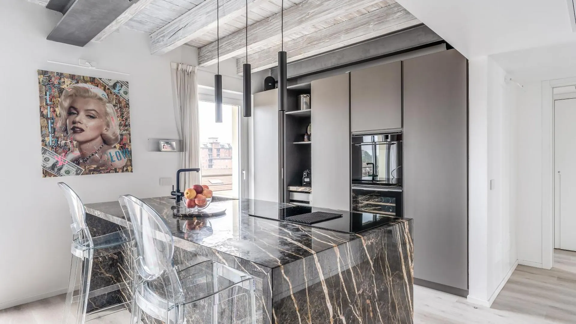 Apartment Skyjungle, Luxury Penthouse Private Pool And Spa Milan